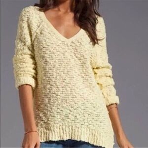 Free People | Women’s Butter Yellow Bouclé Knit V-Neck Songbird Sweater Size XS
